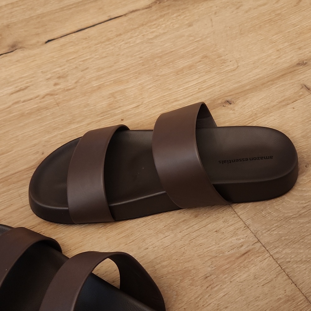 Amazon essentials sandals - Picture 2 of 2